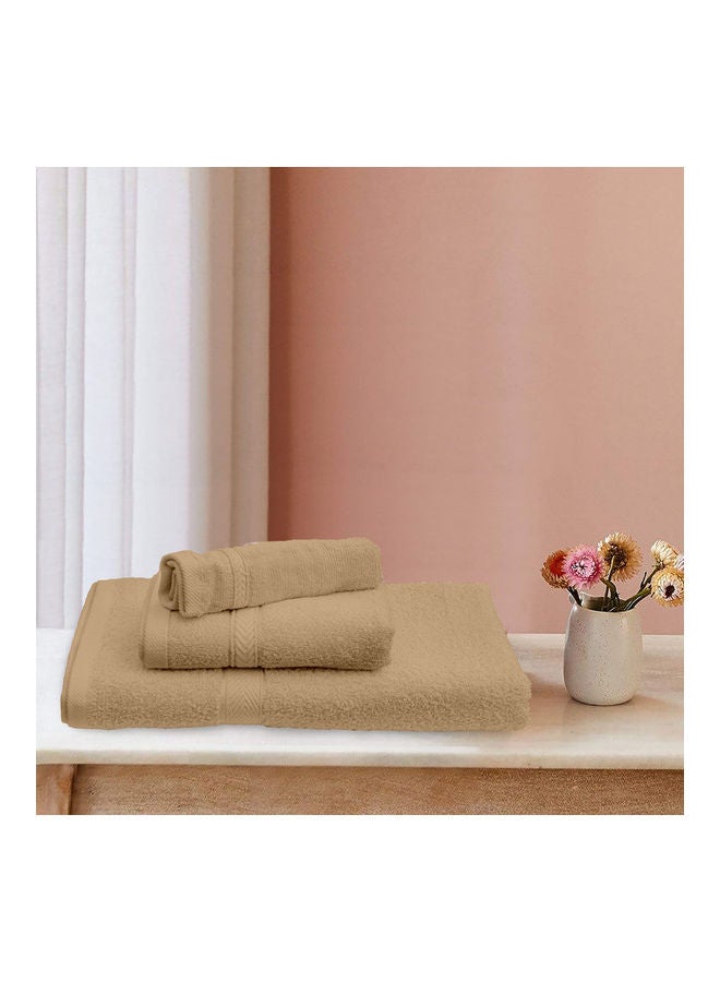 هوتيل لينين كلوب طقم مناشف سريعة الامتصاص مكون من 3 قطع بيج 70 x 140سم - Image 4