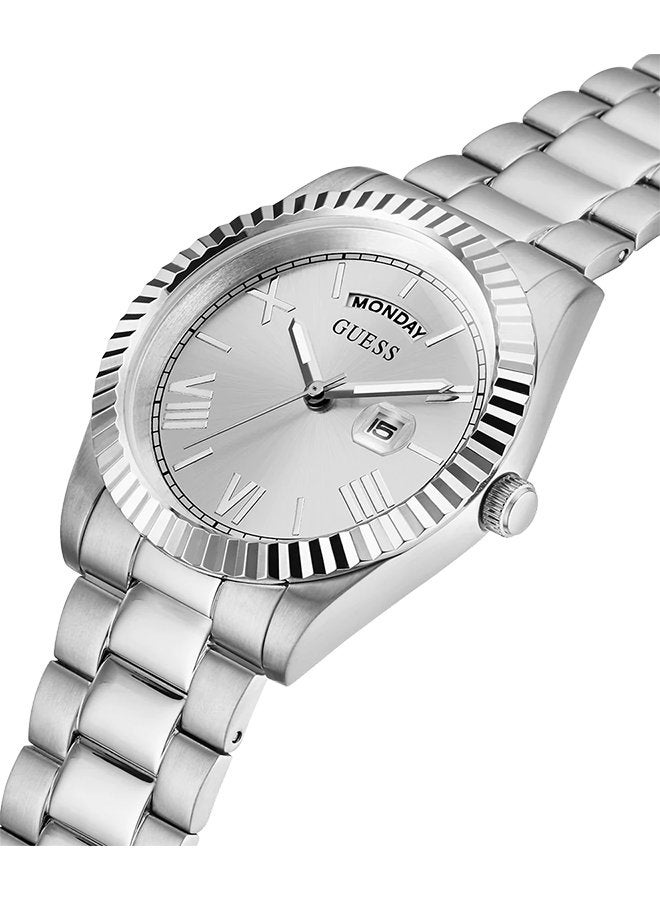 جس ساعة يد كونوسير بعقارب وسوار من الستانلس ستيل 42 مم، لون فضي طراز GW0265G6 للرجال - Image 2