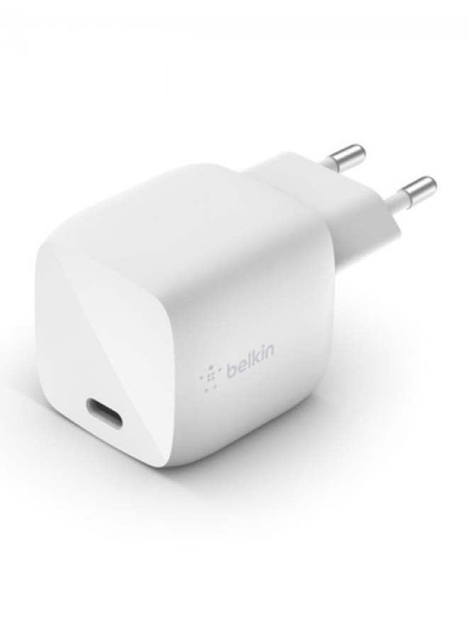 belkin Boost Charge USB-C GaN Wall Charger 30W EU White - Image 1