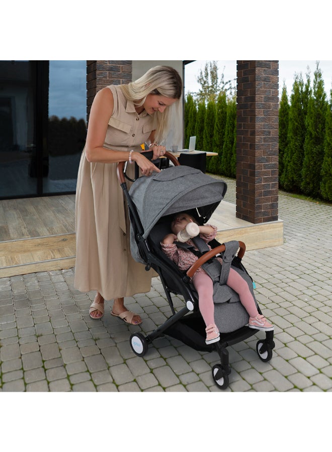 Moon - Ritzi - Cabin Stroller - Black/Blue Dots - Image 1