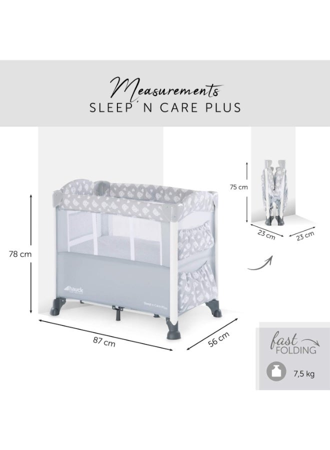 hauck - Bedside Crib Sleep N Care Plus, Co - Sleeper For New Born Babys From Birth Up To 9 Kg, Lowerable Side Part, Wheels, Toy Pockets, Storage Compartment, Foldable, Transport Bag, Teddy Grey - Image 1