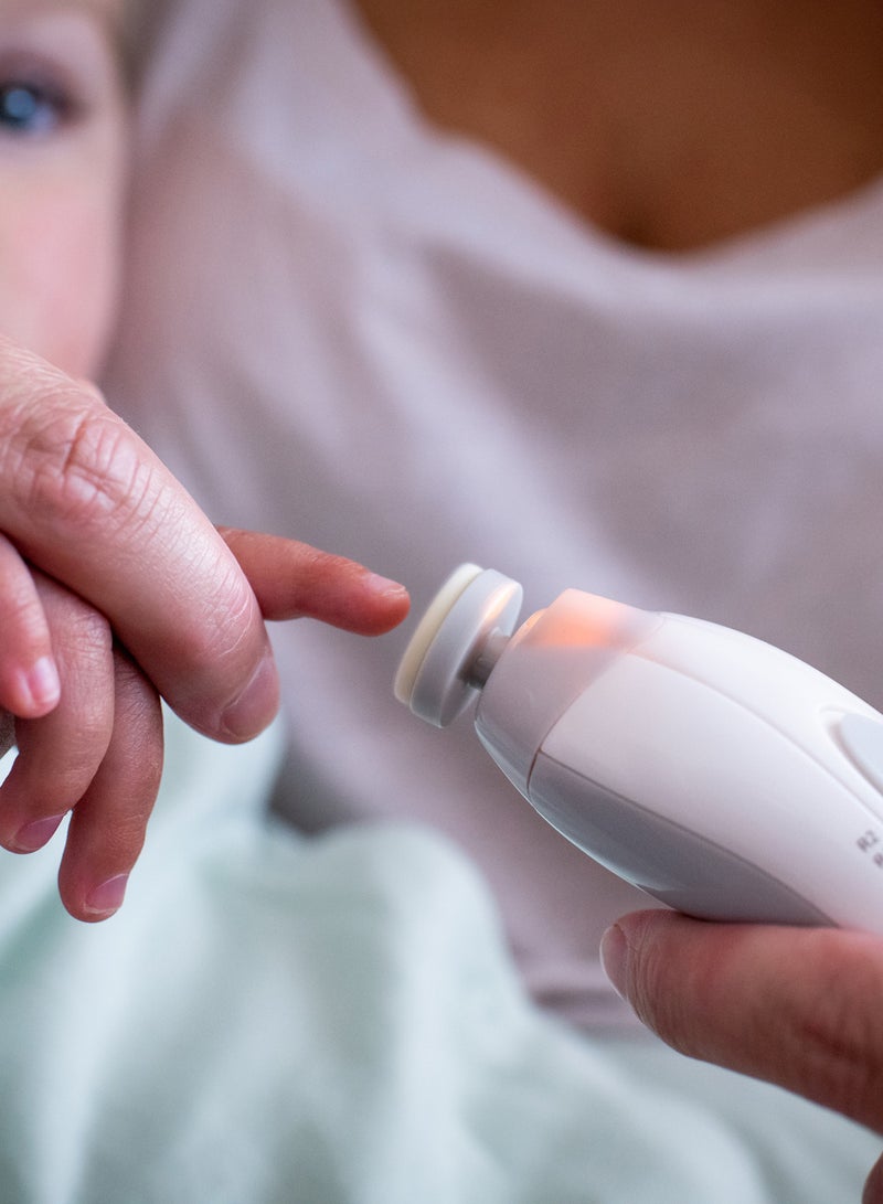 تومي تيبي ماكينة تشذيب أظافر الأطفال والرضع الكهربائية لمدة 0 أشهر فما فوق، باللون الأبيض - Image 4