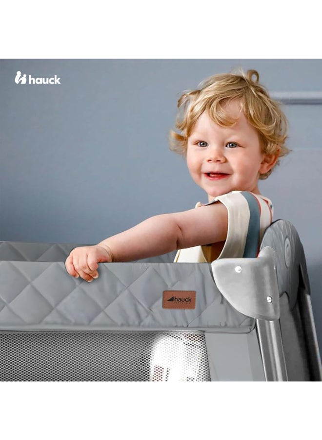 hauck - Travel Cots Play N Relax Center Foldable, Wheeled, Newborn Attachment, Changing Top, Side Pocket, Easy To Fold, Tilt - Resistant Design , Modern Style, For Babies Up To 15 Kg - Grey - Image 1