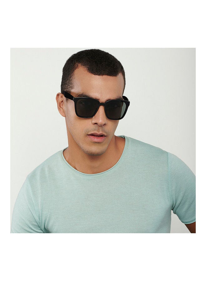 VINCENT CHASE Unisex Wayfarer Shape Sunglasses - VC S14526 - Lens Size: 62 Mm - Image 3