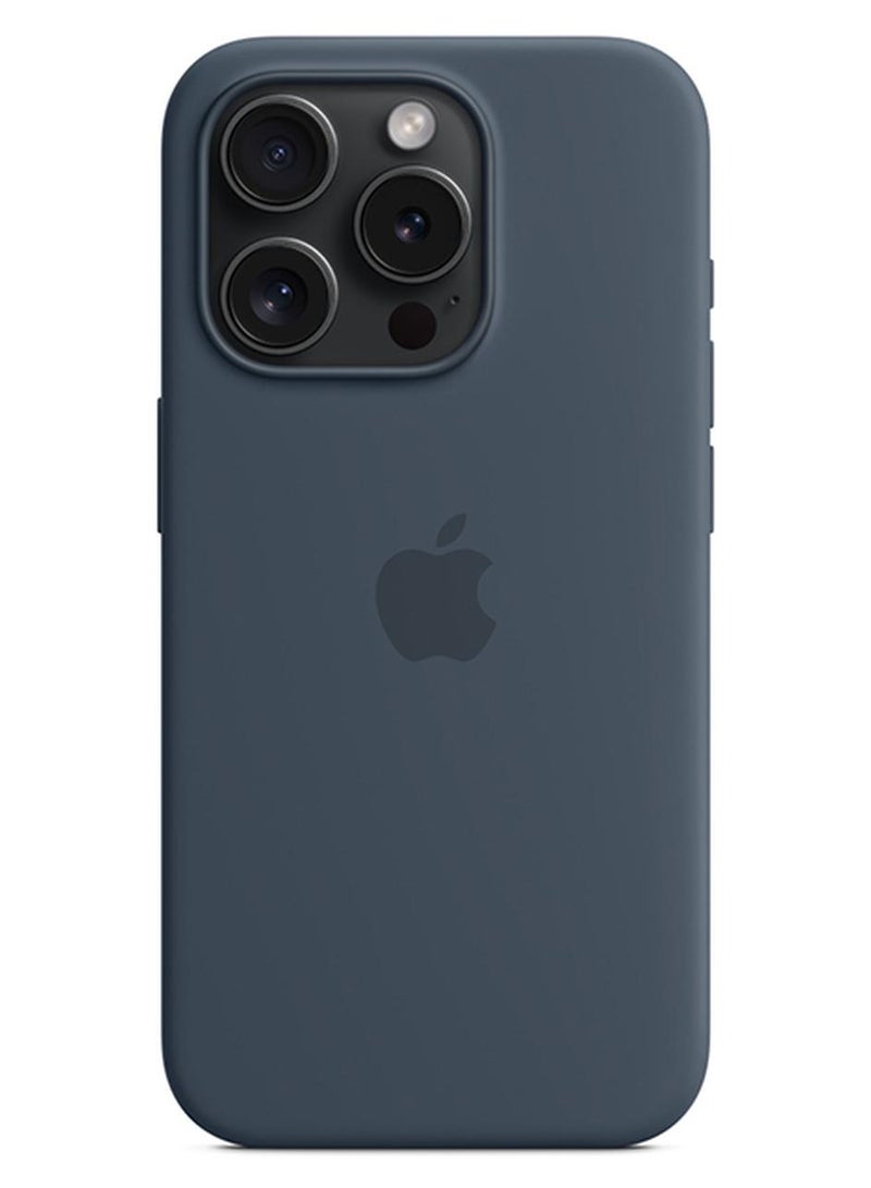 ابل  غطاء سيليكون لهاتف iPhone 15 Pro مع MagSafe - - Image 1