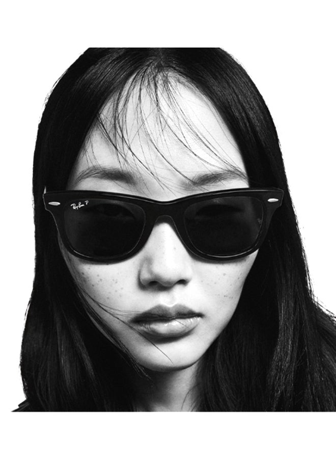 راي بان نظارة شمسية للجنسين بتصميم طيار مع حماية من الأشعة فوق البنفسجية RB2140F 901/58 54-18 - مقاس العدسة: 54 مم - أسود - Image 3