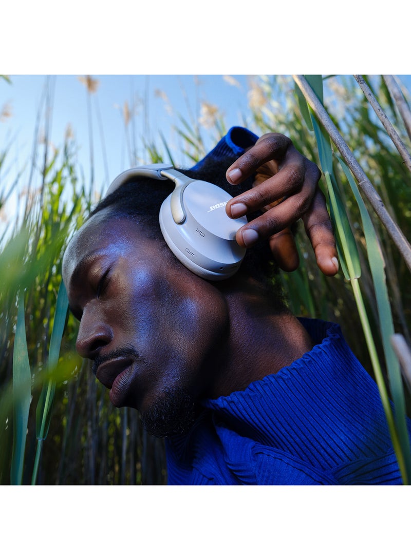 بوز سماعة رأس لاسلكية QuietComfort¬†Ultra¬† بخاصية إلغاء الضوضاء باللون الأبيض - Image 3