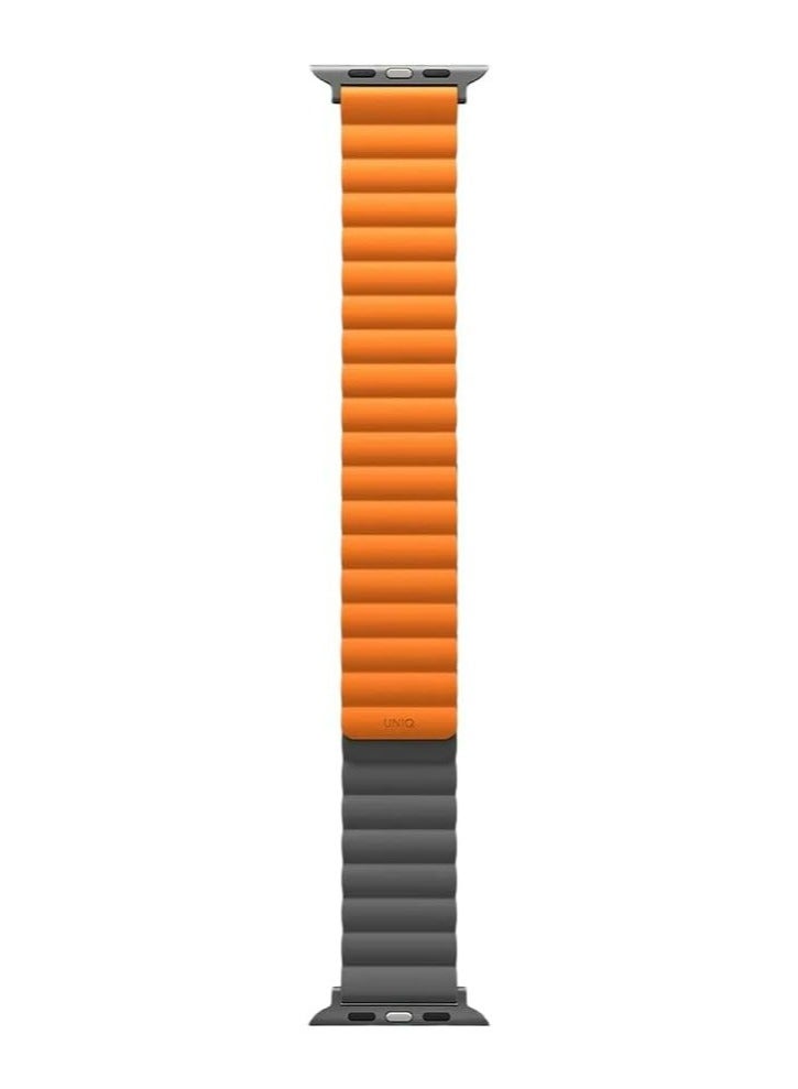 Uniq Revix Reversible Magnetic Silicone Compatible With Apple Watch Strap 42/44/45/49Mm Charcoal Grey/Orange  - Image 5