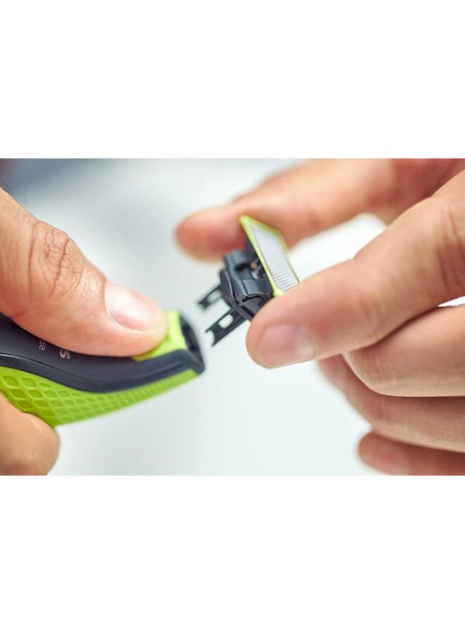 International Version Oneblade Hybrid Electric Trimmer And Shaver Green/Black-Qp2520/20 Green/Black 18 x 20.5 x 6cm Green/Black