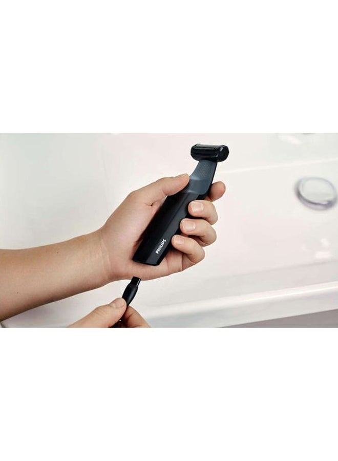 Philips - International Version Body Trimmer With 2 PIN BG3010/15 Black/Grey - Image 1