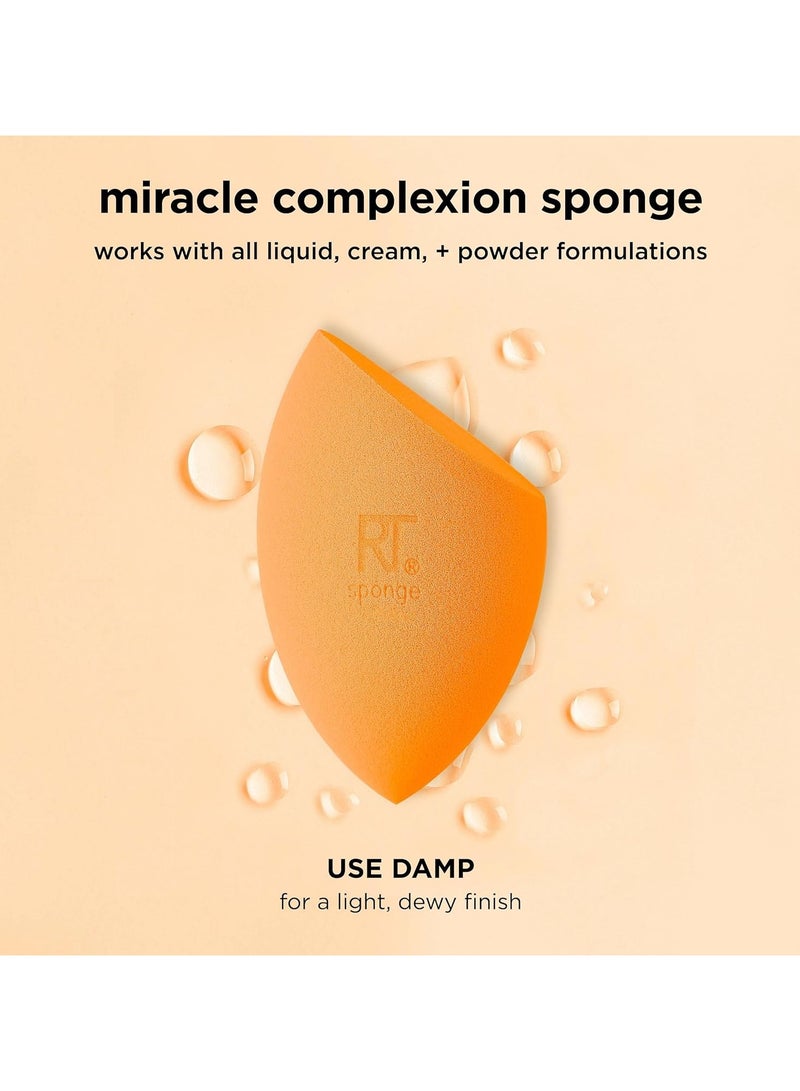 ريل تكنيكس - 4 Miracle Complexion, Makeup Blending, For Foundation, Offers Light To Medium Coverage, Natural, Dewy, Orange Sponge, Packaging May Vary Orange - Image 1