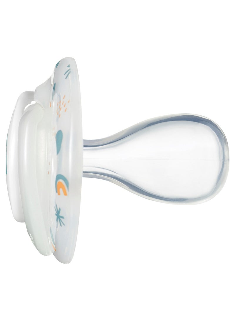 tommee tippee - Pack Of 2 Symmetrical Orthodontic Design Night Time Soothers Includes Steriliser Box, 18 - 36 M, Assorted - Image 1