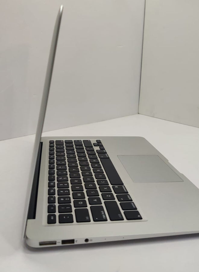 Apple Renewed - MacBook Air A1466 (2012) Laptop With 13-Inch Full HD Display, Core i5 Processor/Dual Core/8GB RAM/128GB SSD/macOS English Silver - Image 2