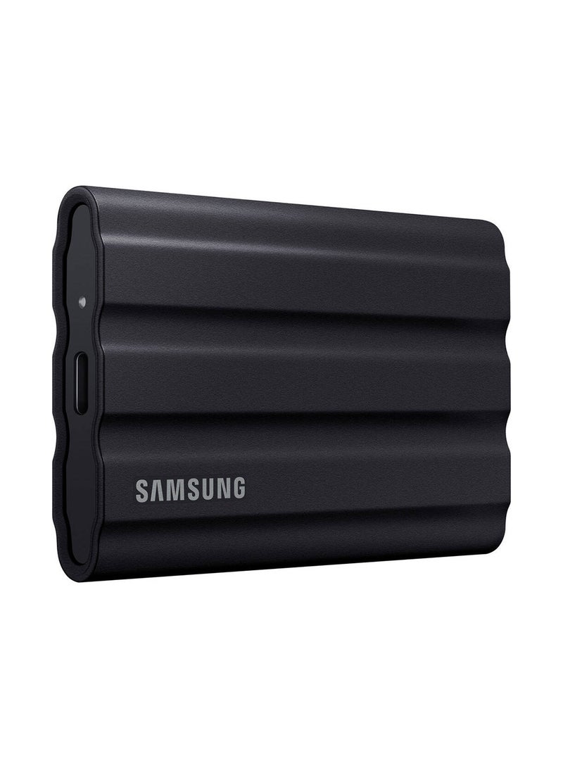 سامسونج T7 Shield 1 تيرابايت SSD خارجي محمول، واجهة USB 3.2 Gen2 (10 جيجابت في الثانية)، سرعات قراءة/كتابة تصل إلى 1050/1000 ميجابايت/ثانية، تشفير AES 256 بت، متين، مقاوم للغبار والماء IP65، أسود | مو-PE1T0S/WW - Image 1