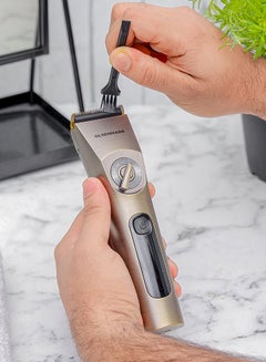 Olsenmark Professional Hair and Beard Trimmer OMTR4102, Waterproof IPX6 LED Display Gold  - Image 3
