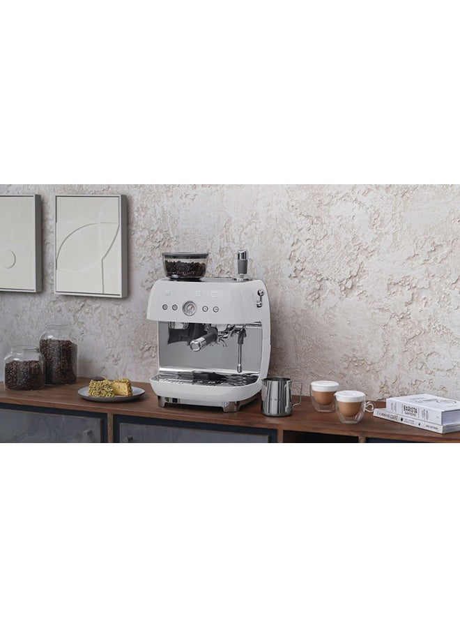 ‘50’s Style’ Coffee Machine with Built in Grinder 0.25 kg 1650 W EGF03WHAU White - pnsku/N70050224V/45/_/1709307662/946ca3cd-aa3d-47a7-a413-bb15e776d1dc