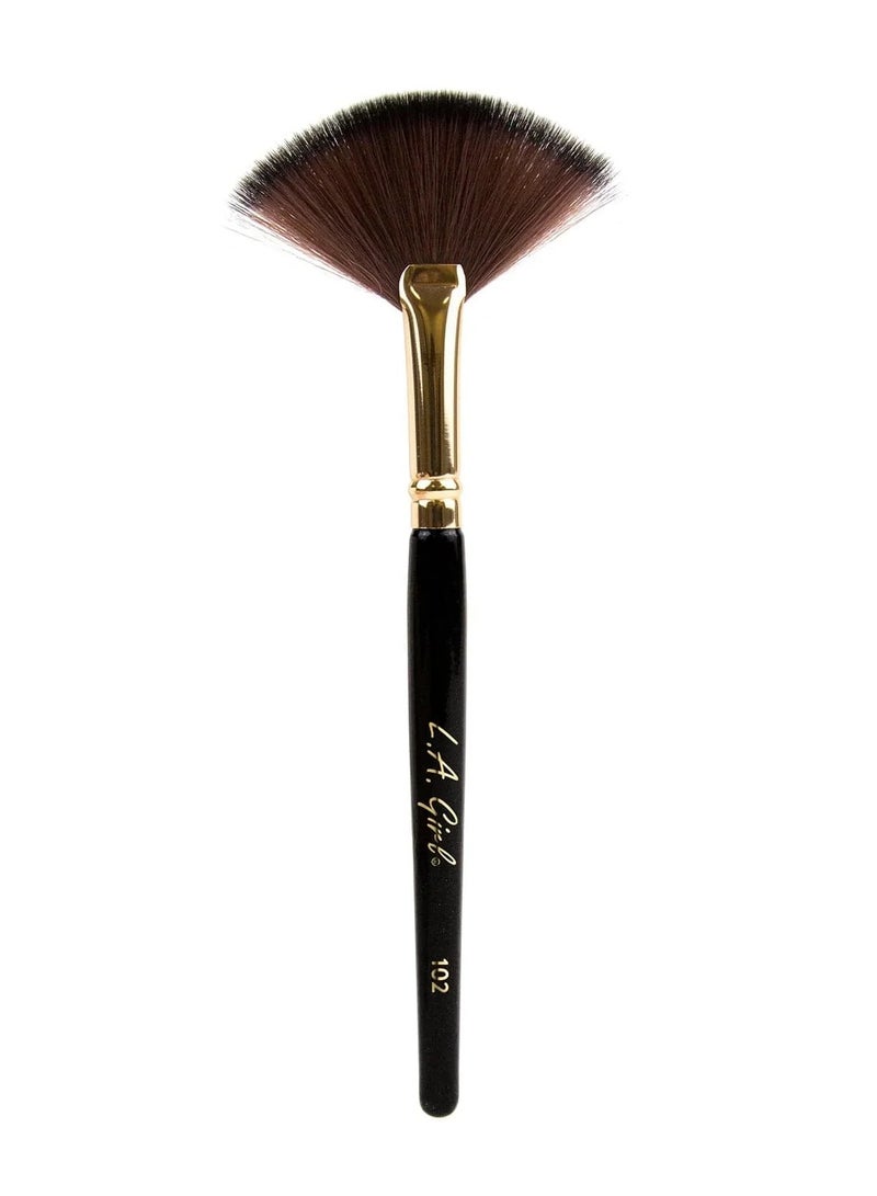 LA Girl Pro Brushes  - GPB102 - Fan Brush Brown  - Image 1