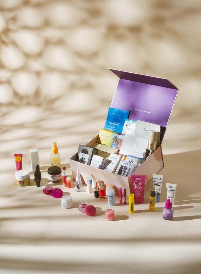 بيوتي جيفت إصدار محدود من صندوق التجميل نون - Image 3