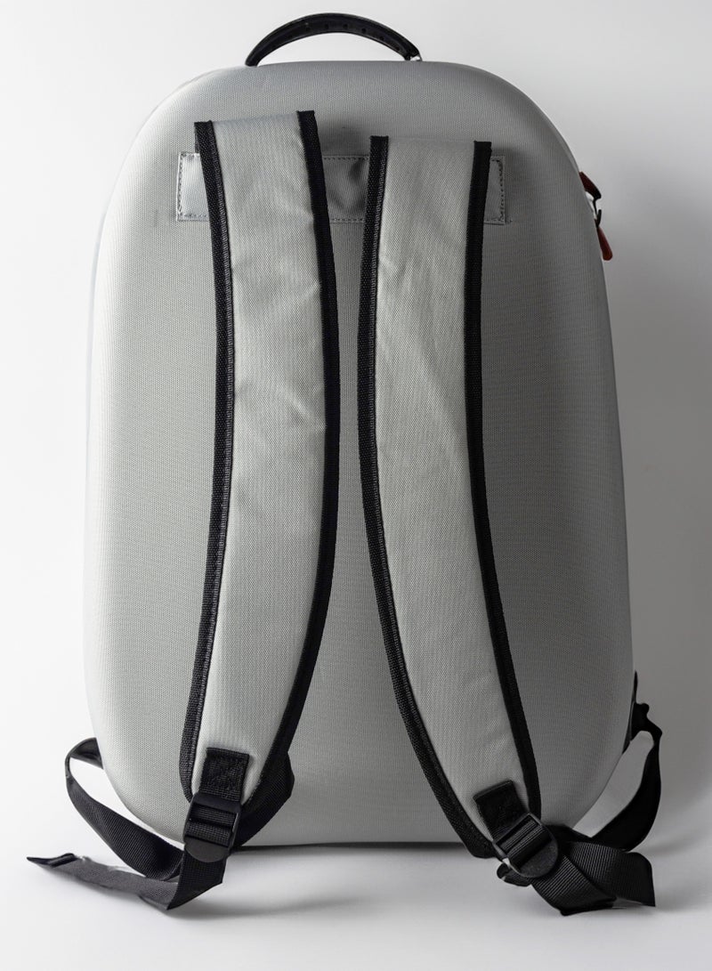 لوج الكترونيكس  حقيبة ظهر للحمل لجهاز PS5، مقاومة للصدمات، وحقيبة مقاومة للغبار - Image 4