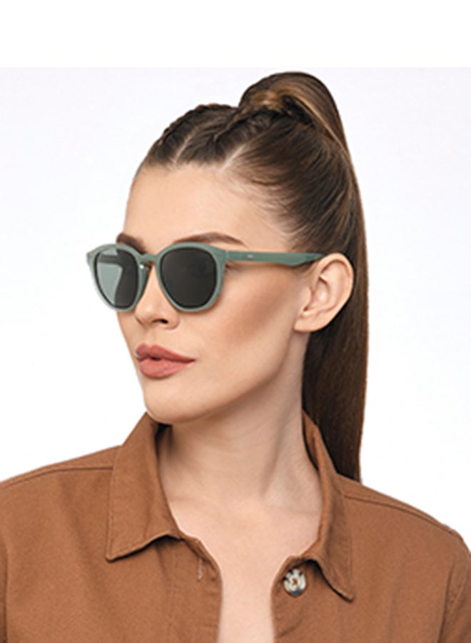 VINCENT CHASE Full Rim Round Style Cast (TR90) Polarized UV Protected Sunglasses VC S15213  - Image 4