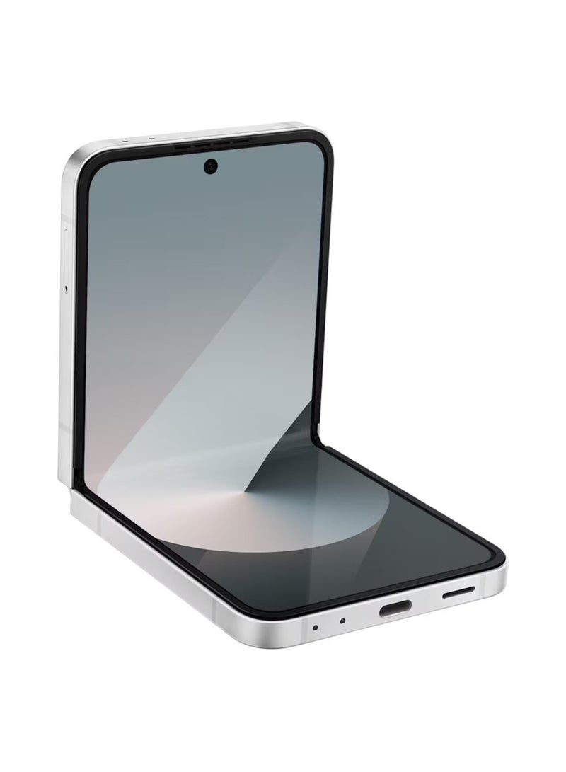 سامسونج جالكسي زد فليب 6 ثنائي الشريحة باللون الأبيض وذاكرة وصول عشوائي سعة 12 جيجابايت وذاكرة داخلية سعة 256 جيجابايت ويدعم تقنية الجيل الخامس - إصدار الشرق الأوسط - Image 2