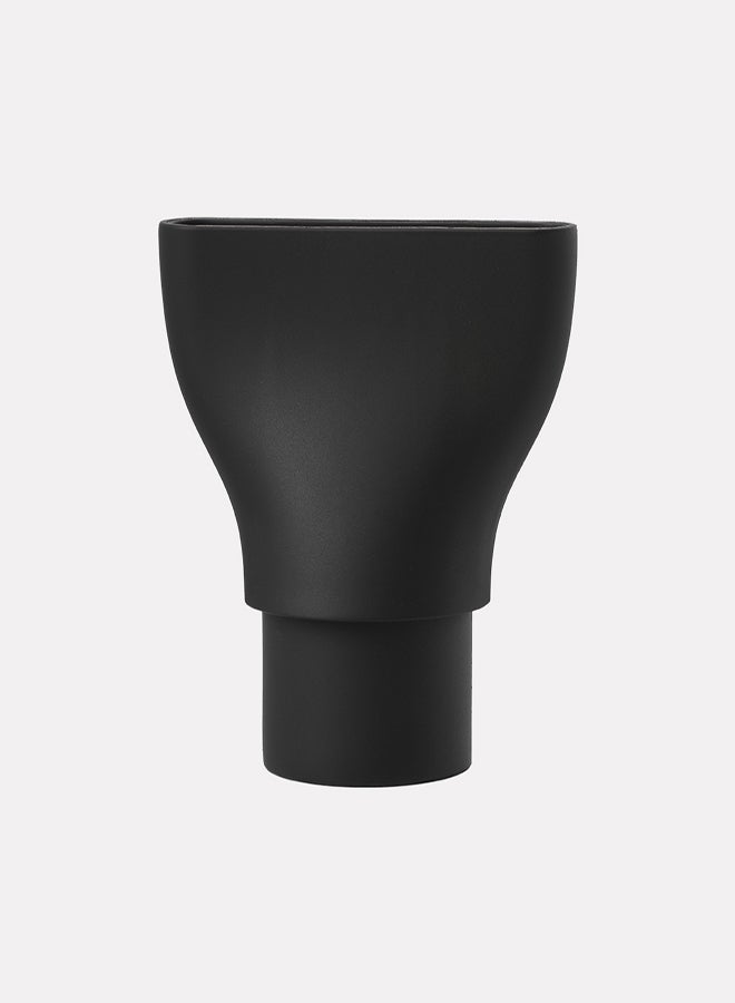 Powerful Blow Hairdryer With A Power Of Up To 2,000W Black