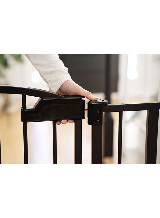summer infant - The Thruway 52 Inches Wide Safety Gates With Glide Open - Black - Image 1
