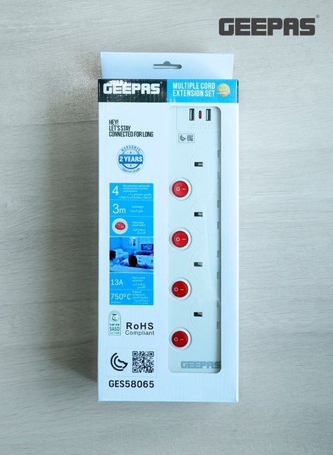 مقبس تمديد بأربعة اتجاهات من Geepas مع مفاتيح فردية ومنفذي USB باتجاهين، مع حماية ضد الحرائق/ سلك بطول 3 أمتار