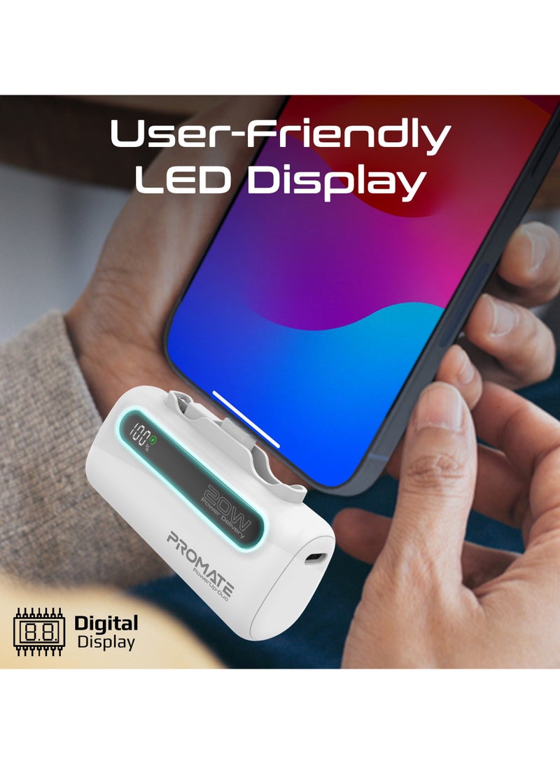 بنك طاقة صغير مع موصل USB-C™ قابل للطي بقوة 20 وات، وموصل Lightning قابل للطي بقوة 12 وات، وشاشة LED، وPowerUp-Duo