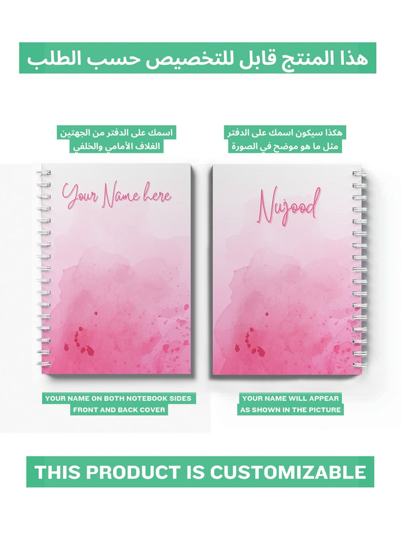 لوحة دفتر سلك ٦٠ ورقة باسم قابل للتخصيص على غلاف من الورق المقوى بتصميم وردي وردي - Image 2
