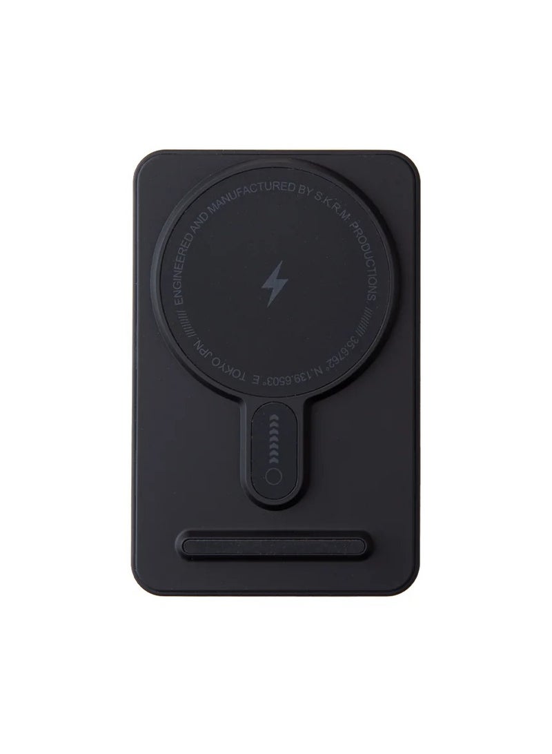 Skinarma 5000 mAh Skinarma Skinarma Kira Kobai Series Magnetic Power Bank with Bult-in Grip-Stand 15W Fast Magnetic Wireless Silver  - Image 3