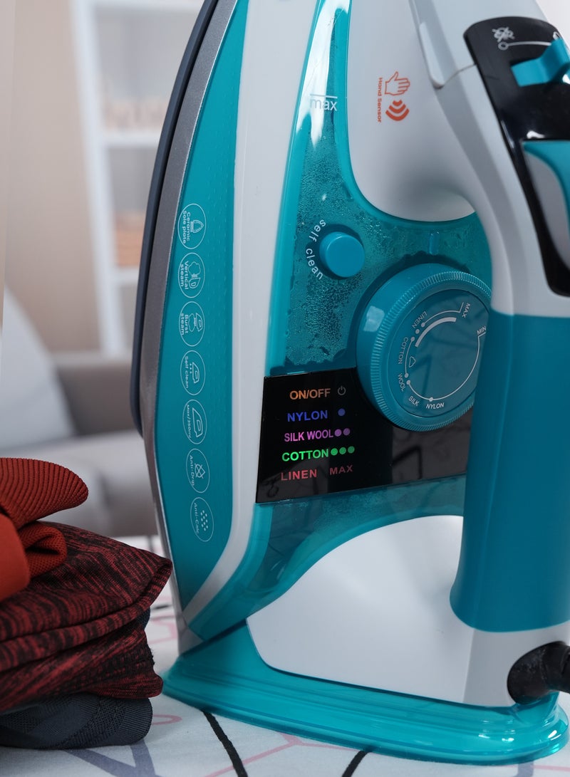 كليكون Smart Iron – Hand Sensing Technology for Enhanced Ironing Efficiency 500 ml 2200 W CK4136 Light Green  - Image 5