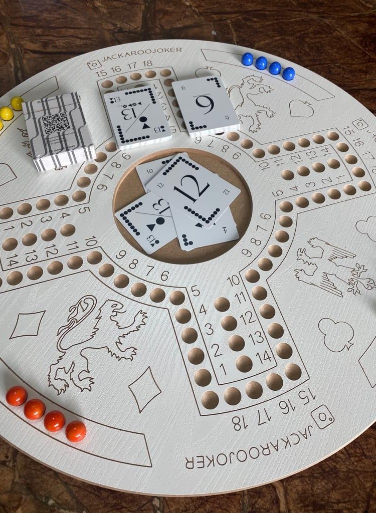 جاكارو جوكر Jackaroo board game with two sides for 4 and 6 players with glass marbles, playing cards and bag.  - Image 4