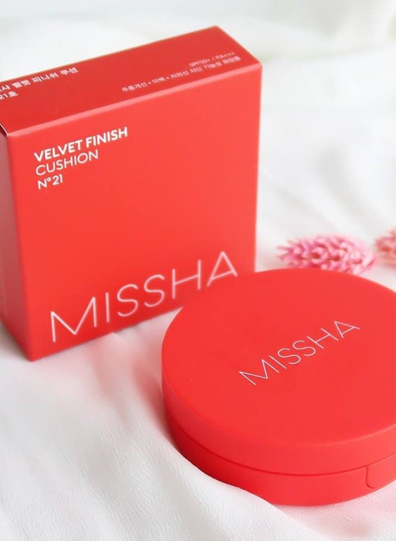 ميشا Velvet Finish Cushion SPF50+/PA+++ (No.21) No. 21: Neutral Light Beige  - Image 1