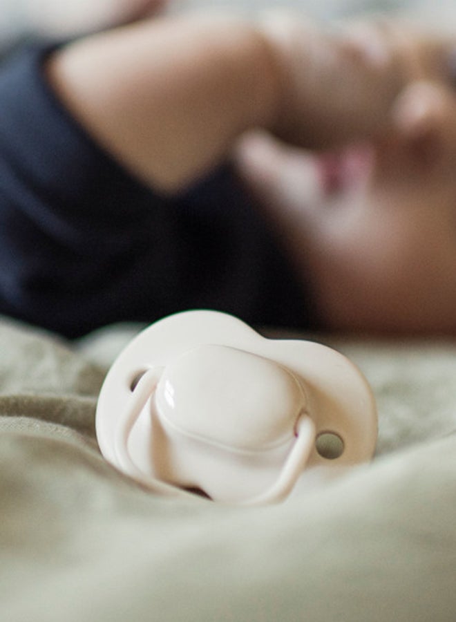 تومي تيبي Pack Of 2 Cherry Latex Soother, 0 - 6 Months - Image 3