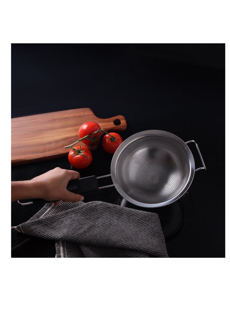 Royalford - Royalford Strainer with PP Handle- RF12661/ 25 cm, Stainless Steel Extra Fine Mesh and Rim, Multi-Purpose Multicolor - Image 1