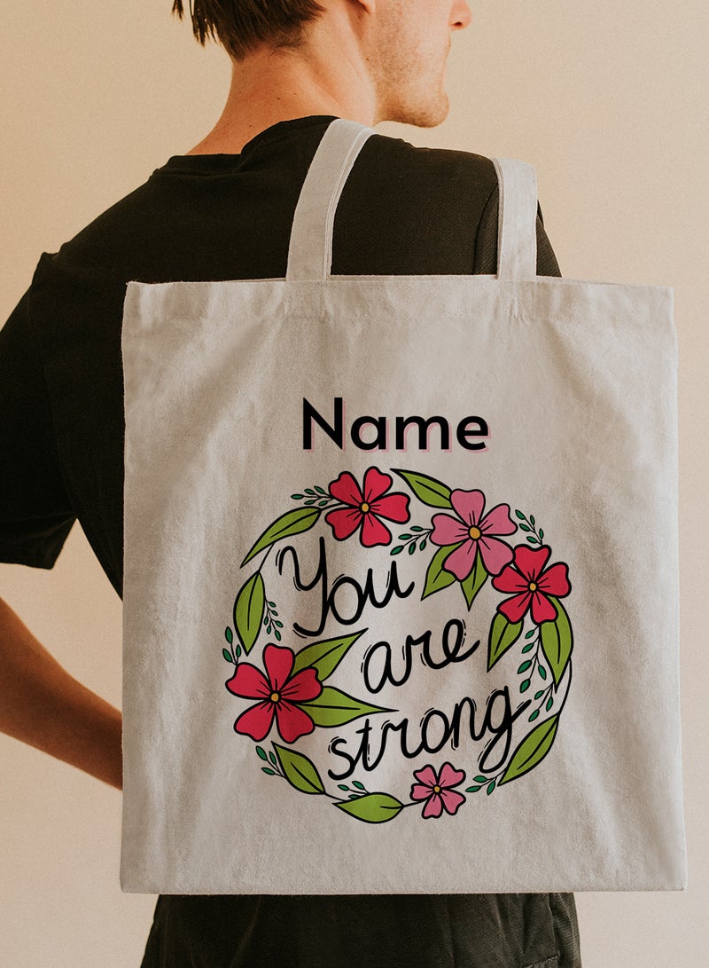 لوحة حقيبة يد بأحزمة كتف من البوليستر باسم قابل للتخصيص بتصميم انتى قوية بيج - Image 5