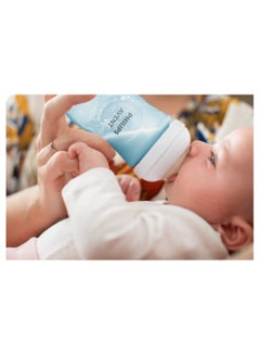 PHILIPS AVENT Natural Baby Bottle With Natural Response, Blue, 260ml, 1m+, 4 Pieces  - Image 3