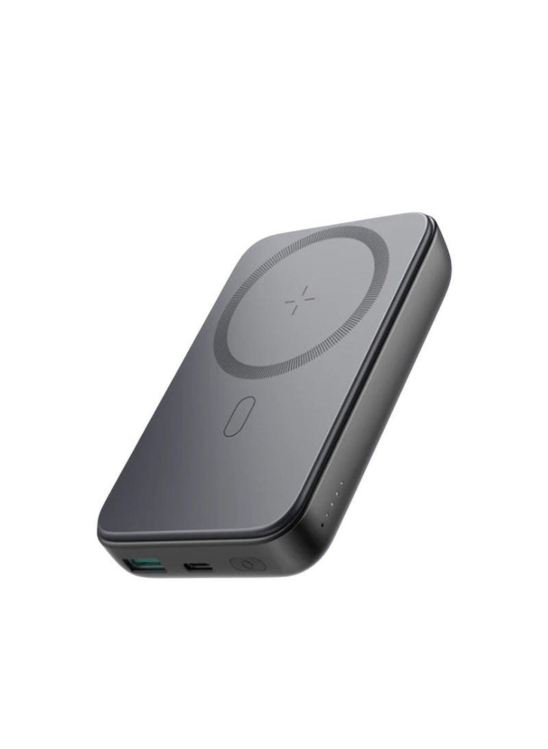 جوي روم - 10000 mAh The Joyroom W020 Power Bank is a sleek and reliable portable charger designed to keep your devices powered up on the go. With its high capacity and user-friendly features, it is an essential accessory for modern lifestyles black - Image 1