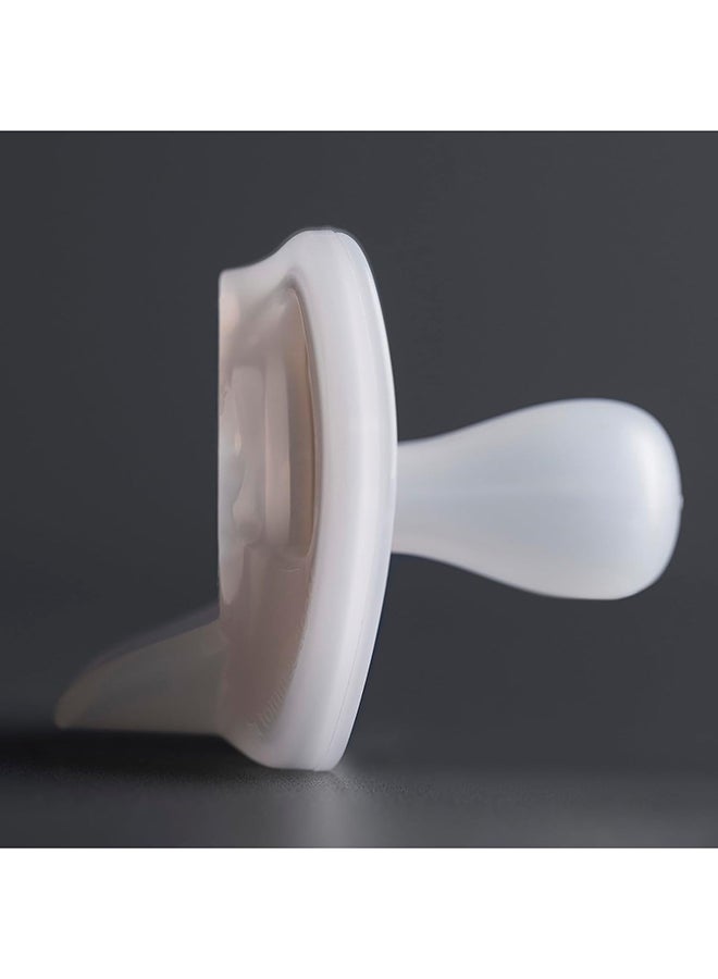 تومي تيبي Ultra-Light Silicone Pacifier, Symmetrical One-Piece Design, Bpa-Free Silicone Binkies, 6 - 18 Months, 4 Pieces  - Image 2