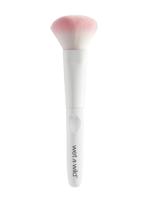 wet n wild Contour Brush, Sculpt, Highlight, & Blend, Luxurious Plush Fibers, Ergonomic Handle for Comfortable Precision Control , Cruelty-Free & Vegan Blush