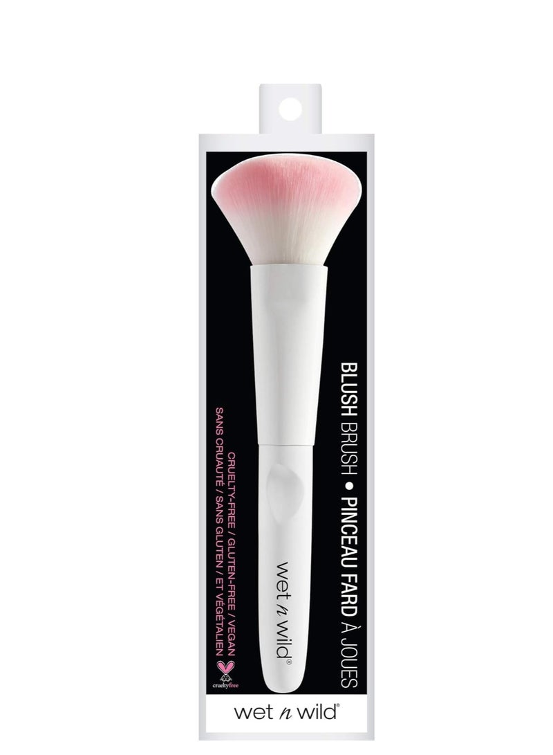 Wet N Wild wet n wild Contour Brush, Sculpt, Highlight, & Blend, Luxurious Plush Fibers, Ergonomic Handle for Comfortable Precision Control , Cruelty-Free & Vegan Blush  - Image 4