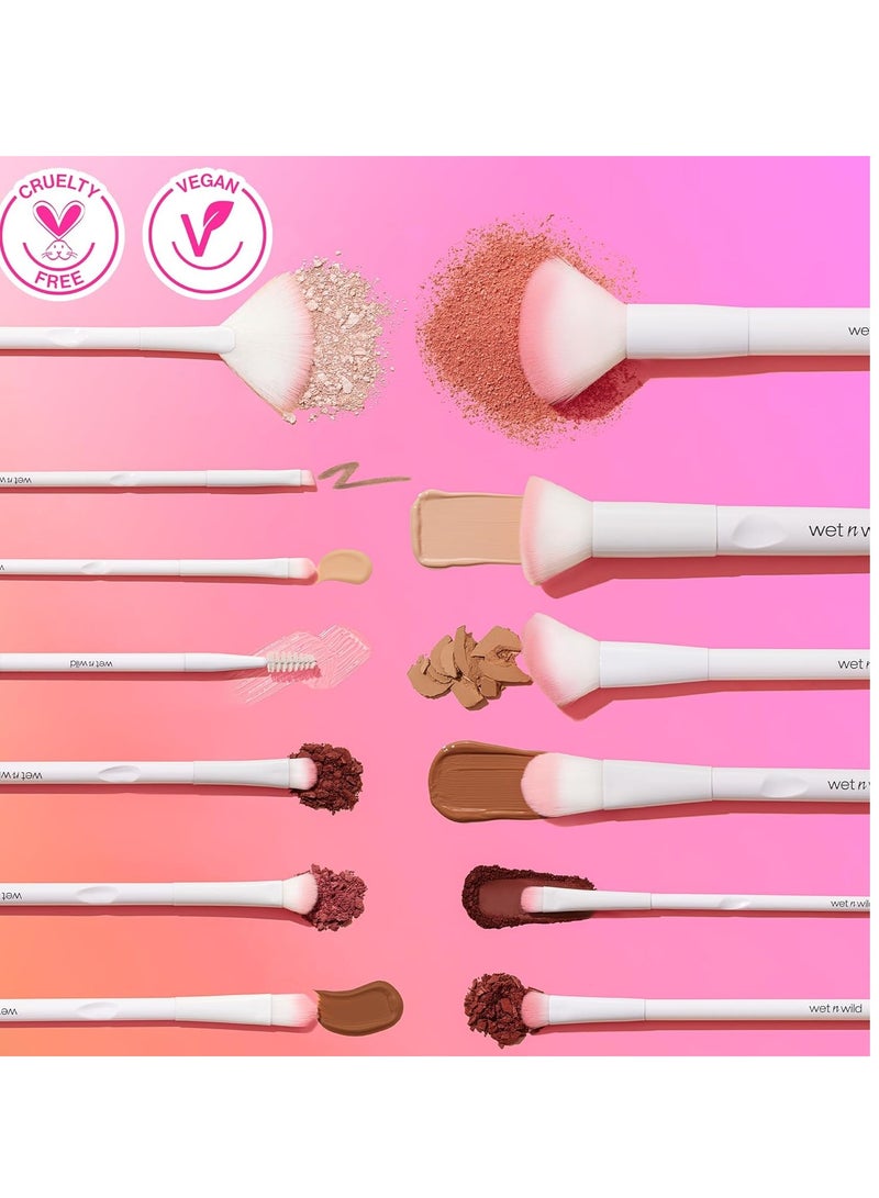 Wet N Wild - Powder Brush, Ultra-Plush Synthetic Bristles for Flawless Application, Soft Touch, Ergonomic Handle for Comfortable Precision Control White - Powder - Image 1