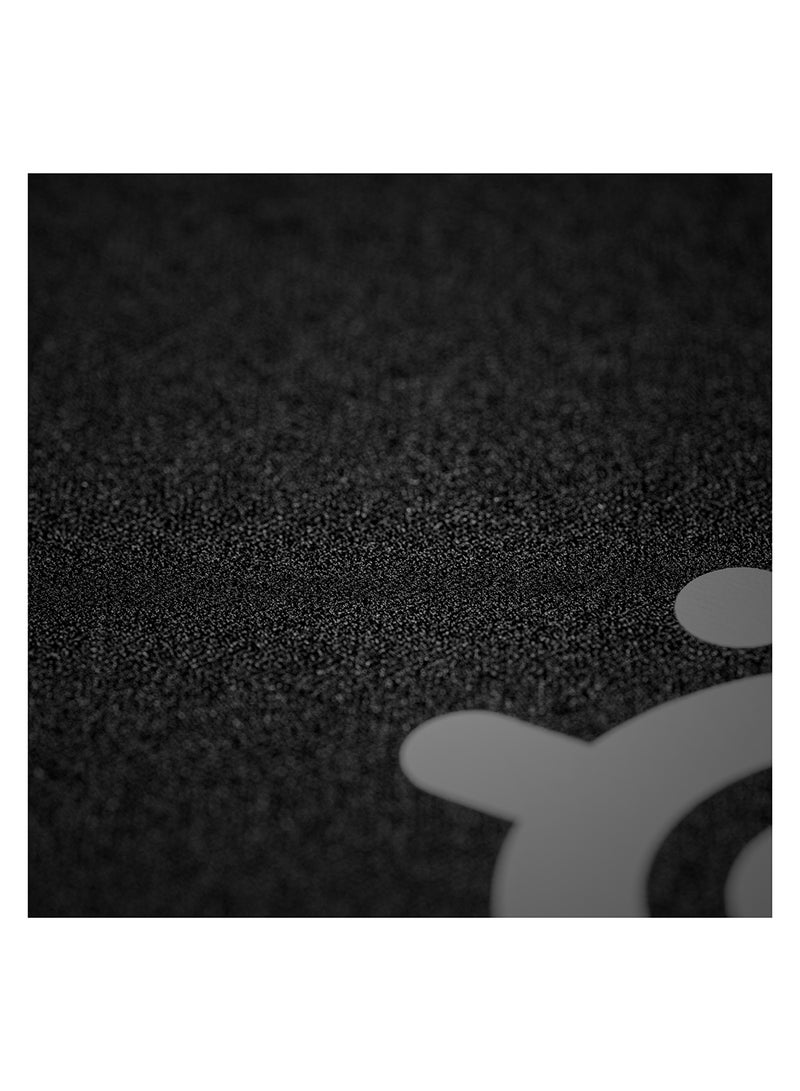 QcK L Performance Balance Gaming Mousepad, Extra density for a smooth glide, Low-profile edge stitching, Non-slip neoprene rubber base, 490 x 420 mm size, FPS, MOBAs, RTS, MMO - Black