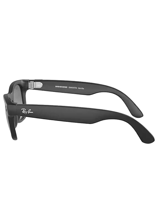 Meta Ray-Ban Wayfarer Smart Glasses, Frame Matte, Polar Gradient Graphite Lenses | 601ST353/RW4006 Black - Image 4