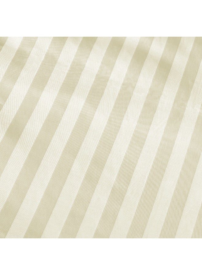 ARISTOCRAT Aristocrat 6-Piece Comforter Set 100% Microfiber- 1pc comforter (220x240cm), 1pc flat sheet (220x240cm), 2pcs pillowcase (50x75+17cm), 2pcs filled cushions (45x45cm) - Cream Microfiber Cream  - Image 3