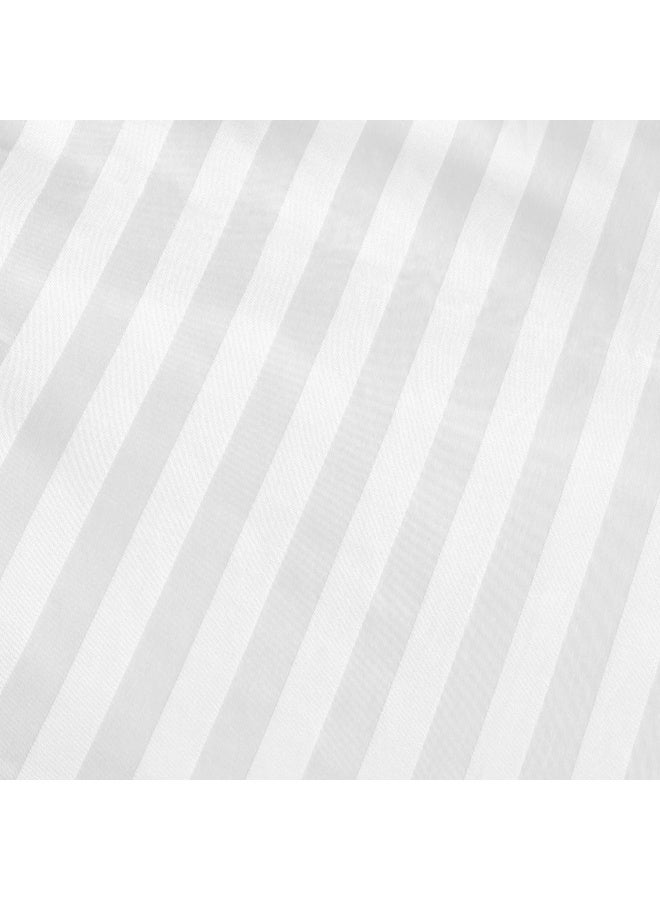 ARISTOCRAT Aristocrat 4-Piece Comforter Set 100% Microfiber- 1pc comforter (160x220cm), 1pc flat sheet (160x220cm), 2pcs pillowcase (50x75+17cm) - White Microfiber White  - Image 3