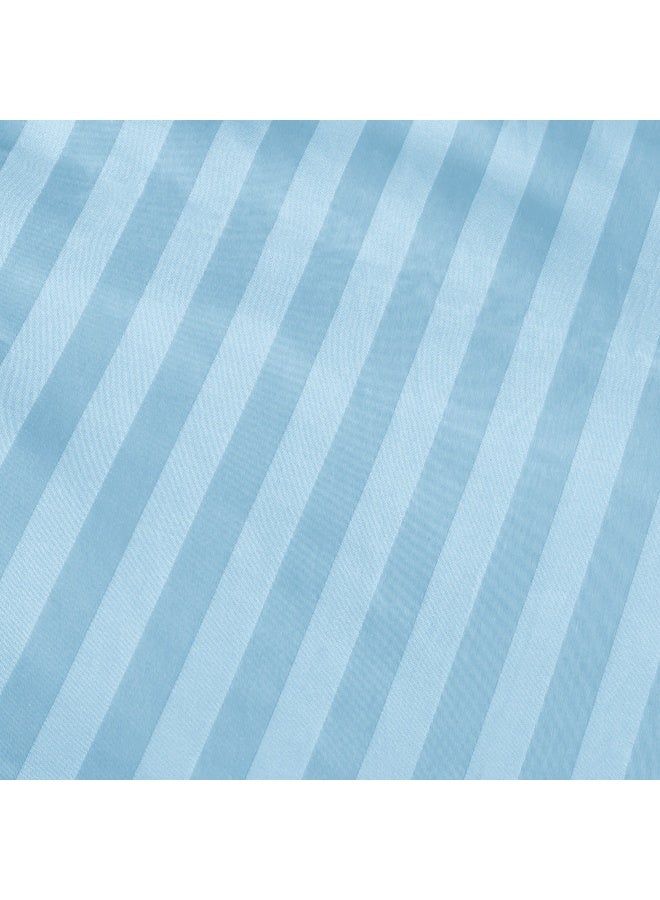 ARISTOCRAT Aristocrat 4-Piece Comforter Set 100% Microfiber- 1pc comforter (220x240cm), 1pc flat sheet (220x240cm), 2pcs pillowcase (50x75+17cm) - Sky Blue Microfiber Sky Blue  - Image 3