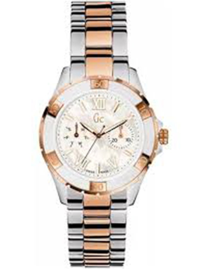 جي سي ساعة يد نسائية كوارتز تناظرية بشكل دائري من الفولاذ المقاوم للصدأ X75003L1S - 36 مم