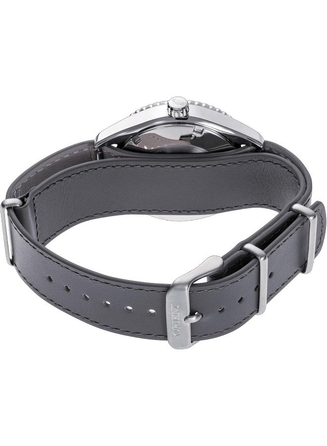 أورينت Mako 40 Automatic Men's Watch RA-AC0Q07V30B – Green Dial, Leather Strap, 200m Water Resistance, Sapphire Crystal - Image 2